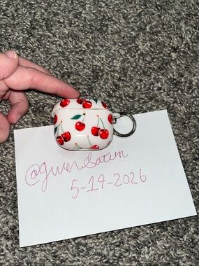 Velvet Caviar Airpods 4 Case